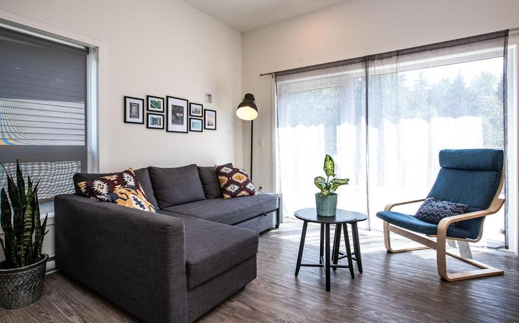 The Mac Shack By Revelstoke Vacations Apartment Exterior photo